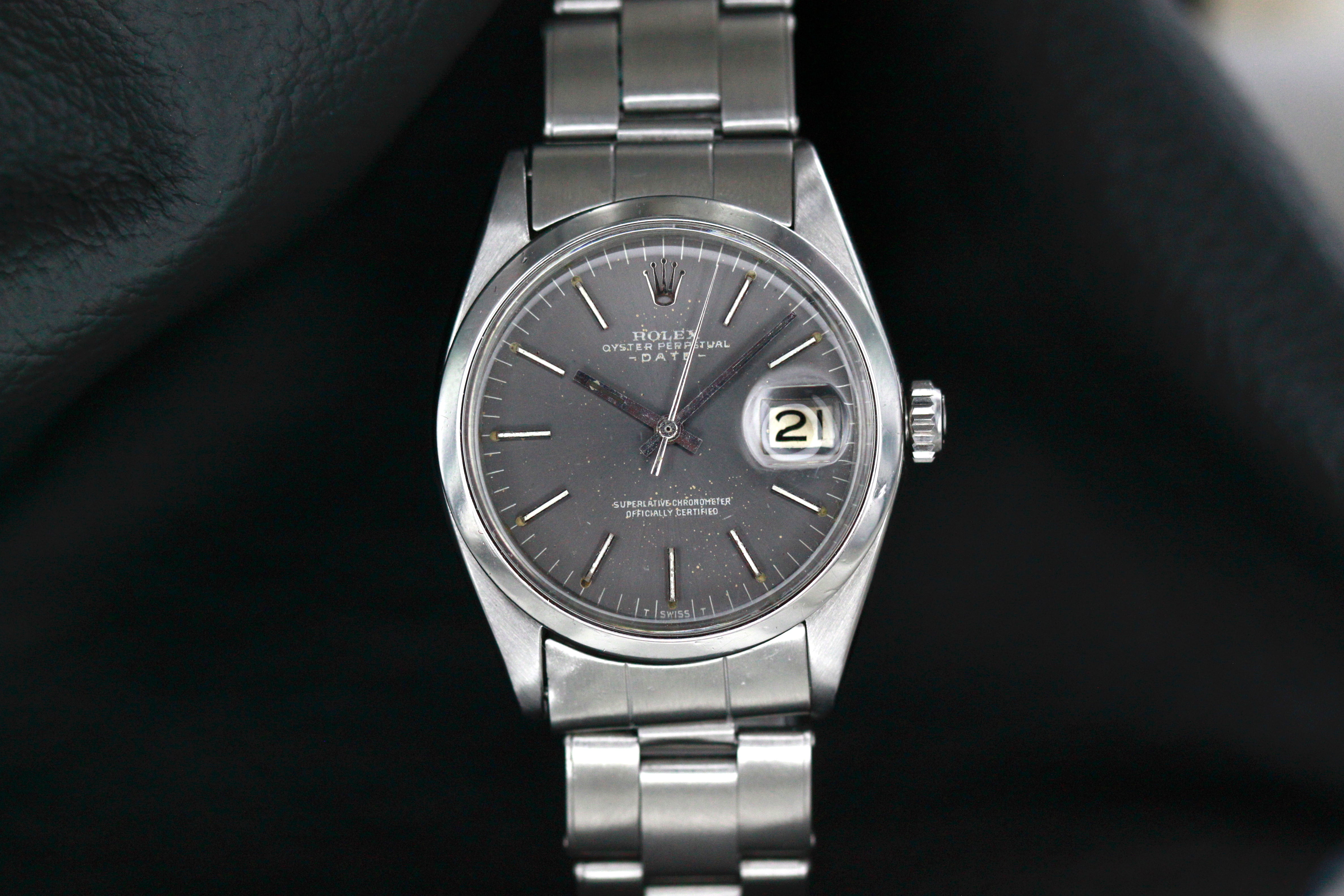 ROLEX DATE grey dial ref 1500 aus 1967 with Patina
