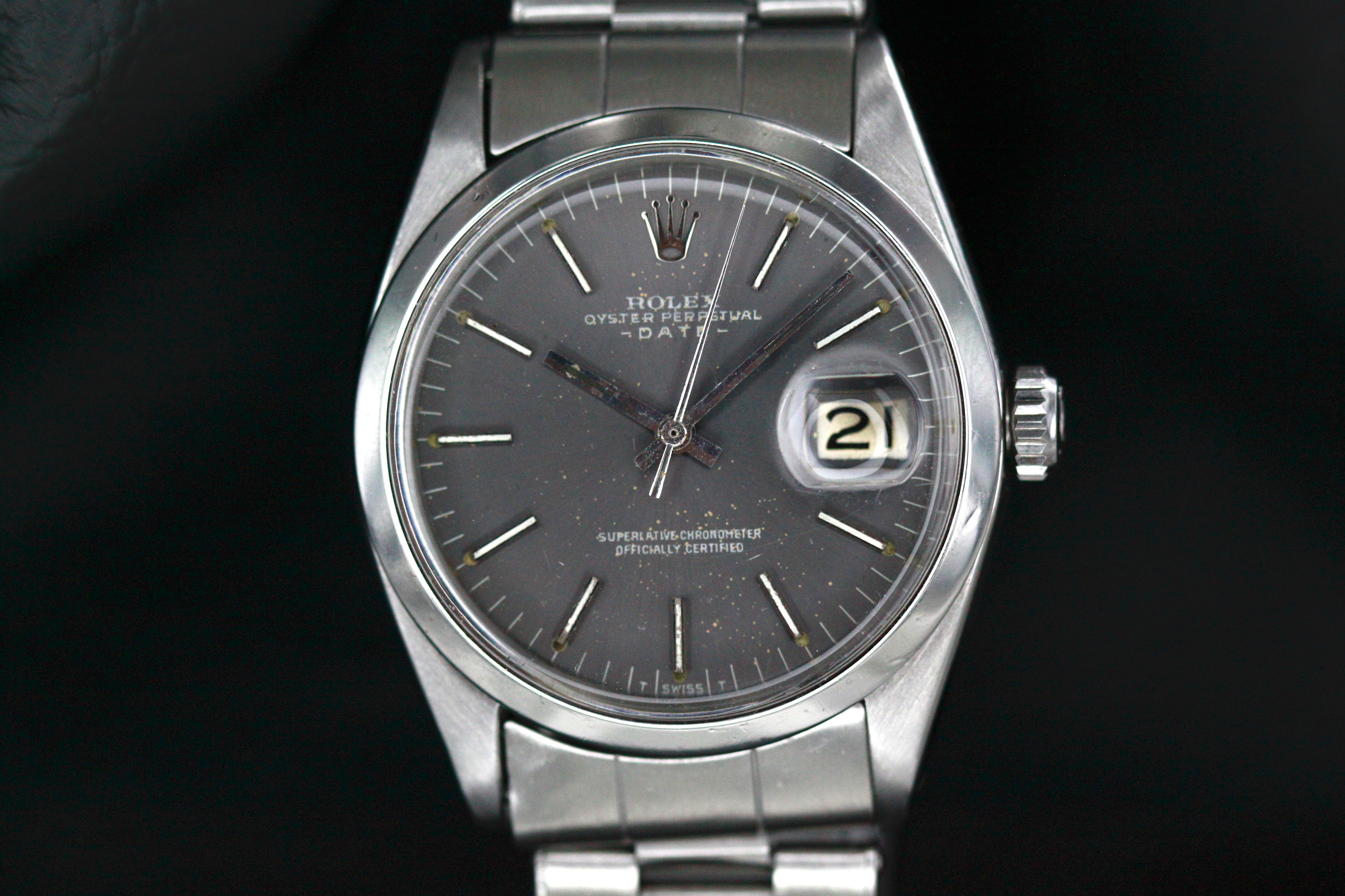 ROLEX DATE grey dial ref 1500 aus 1967 with Patina