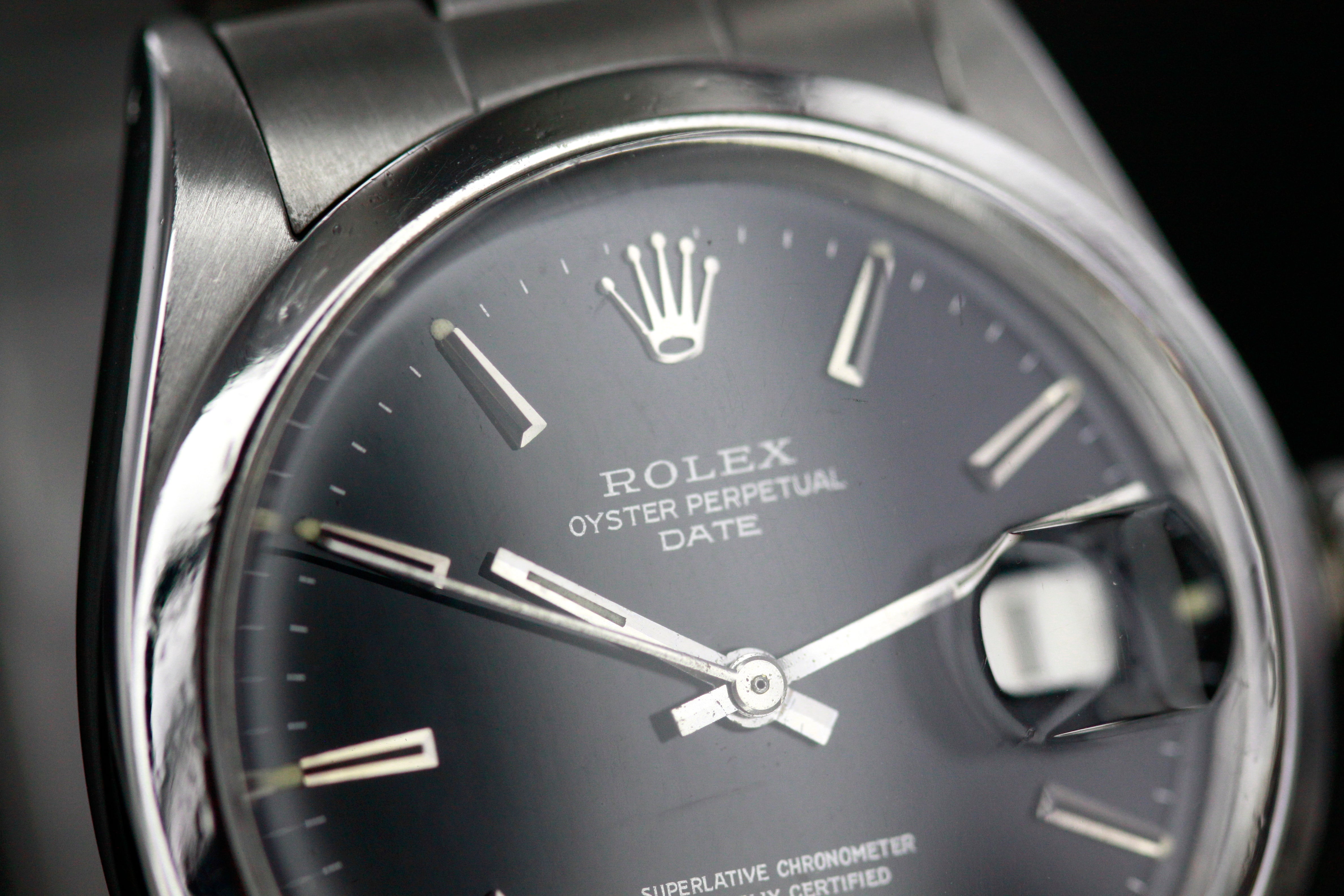 ROLEX DATE Black dial ref 1500 from 1970 with amazing Patina