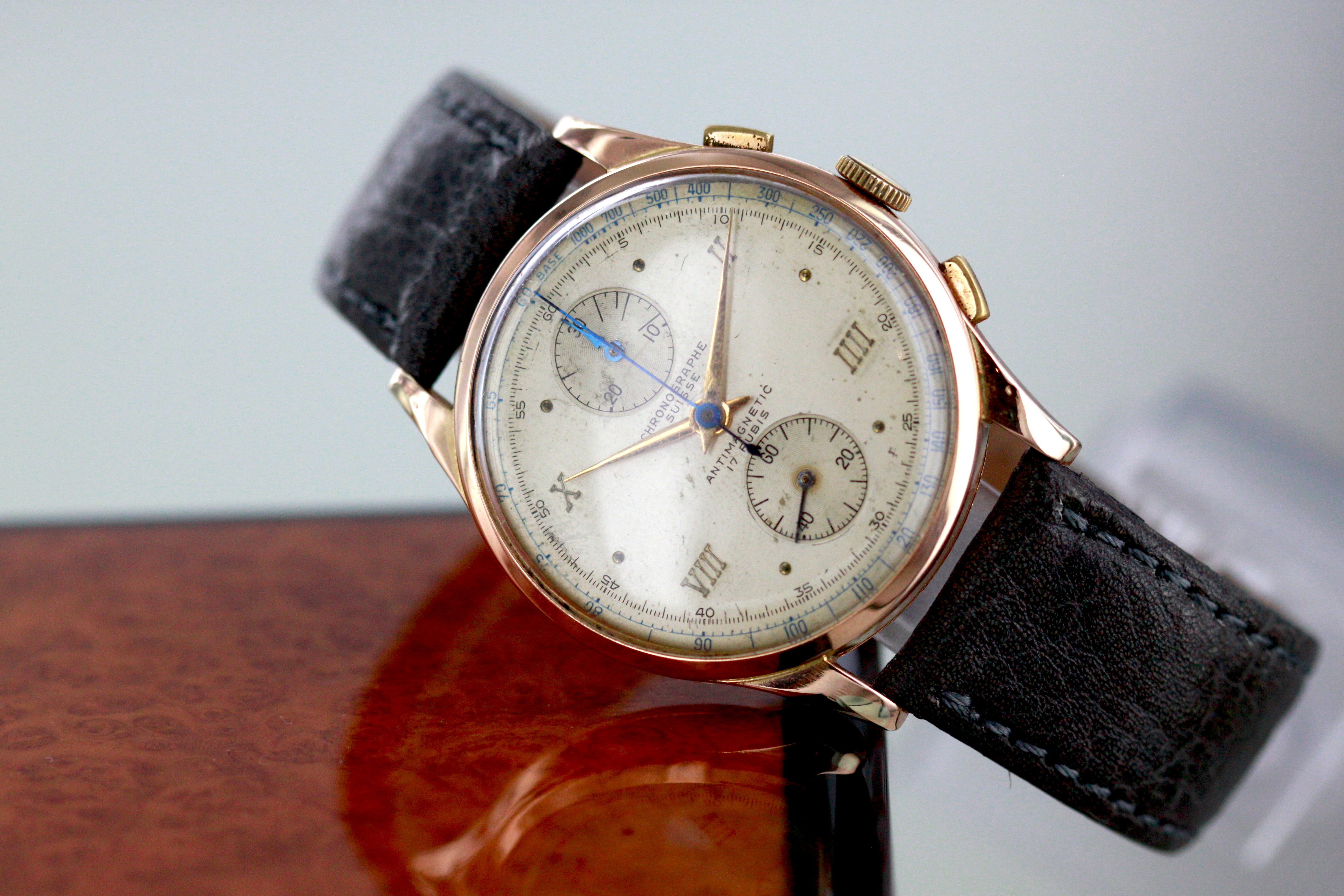 Chronographe suisse from the 40 s, Venus Caliber